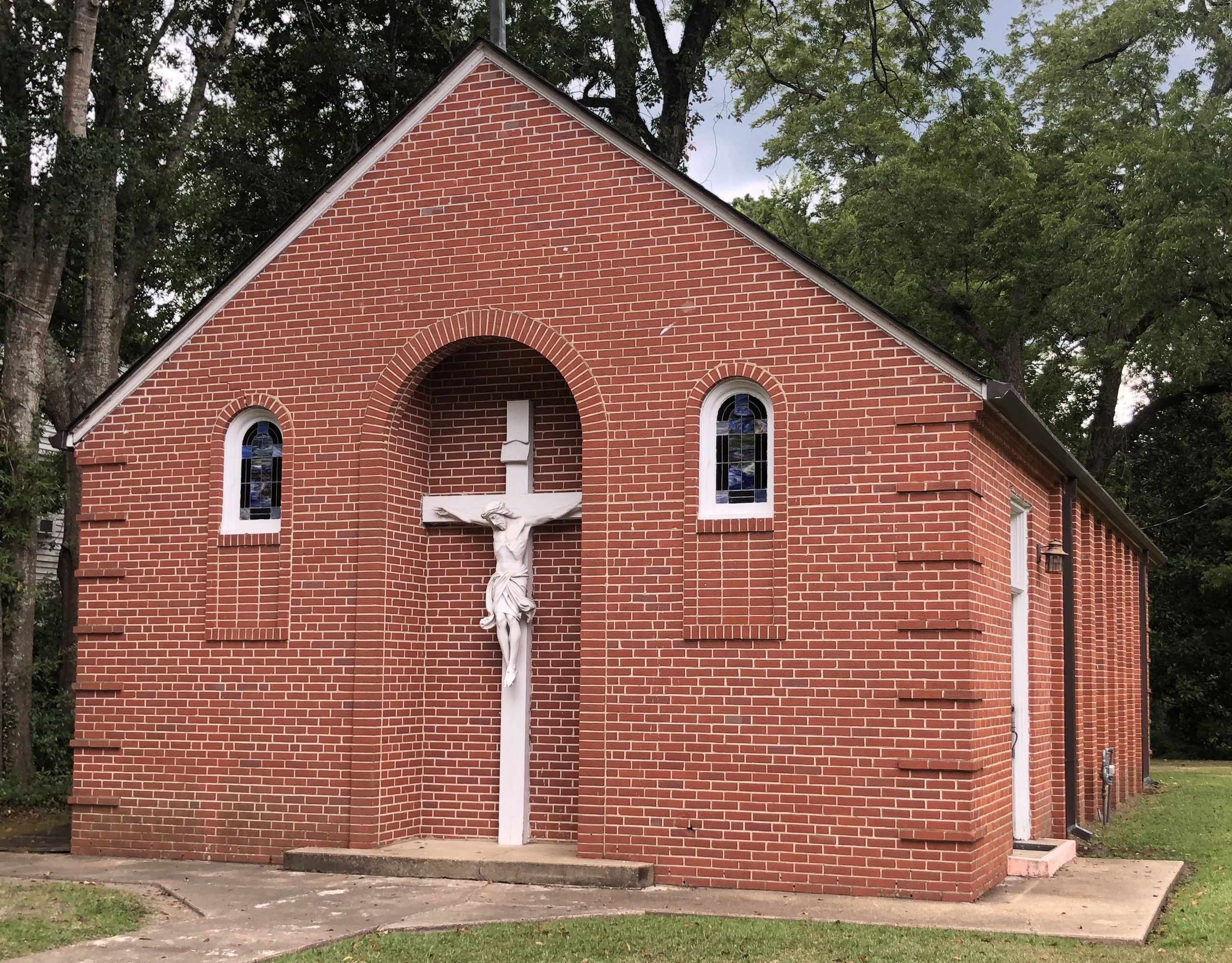 Photo of the front of the Chapel