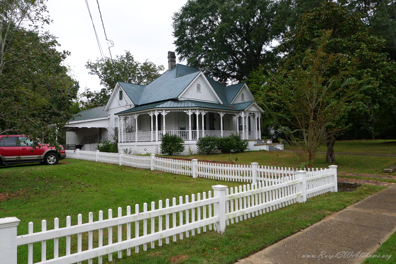 Photo of the front left of the house